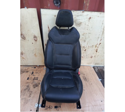 Сиденье переднее правое