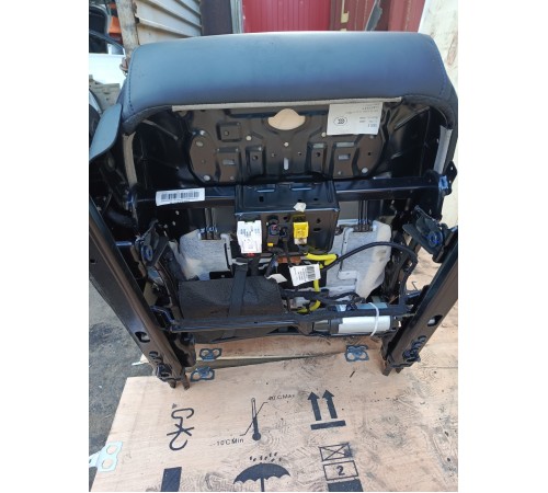 Сиденье переднее правое