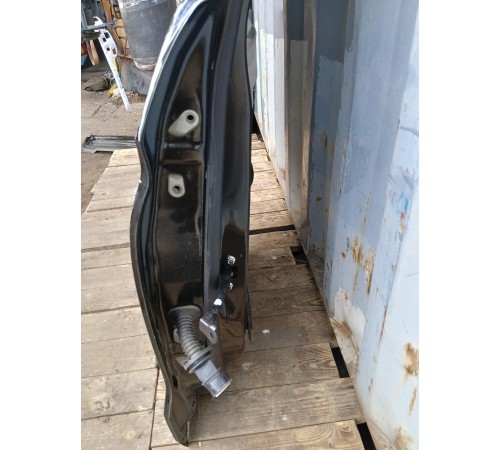 Дверь задняя правая в сборе