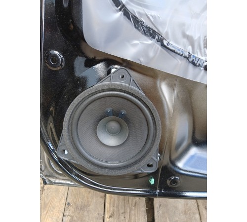 Дверь задняя правая в сборе