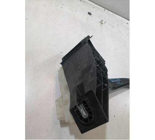 Педаль тормоза