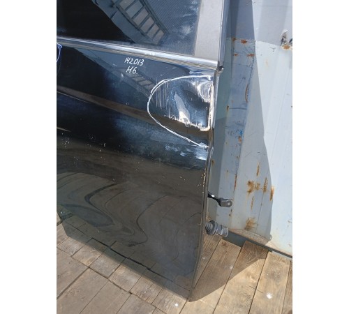 Дверь задняя правая в сборе