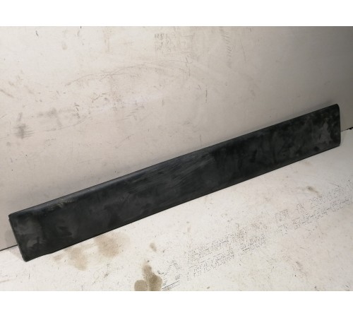 Молдинг двери правой передней