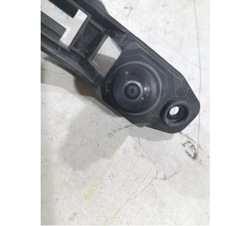 Камера переднего вида