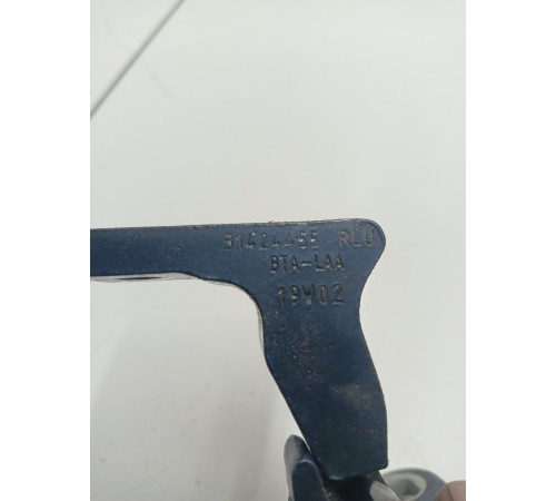 Петля двери задняя левая верхняя