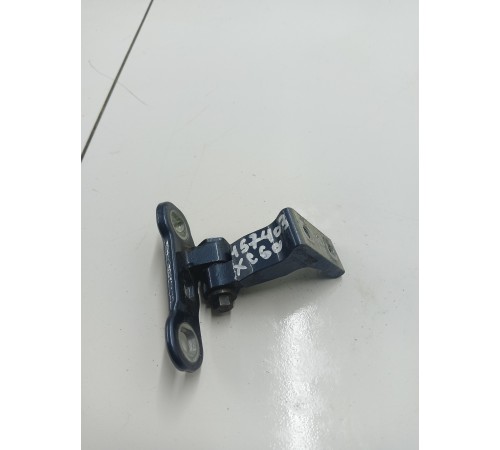 Петля двери задняя левая верхняя