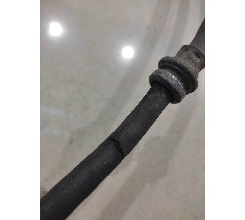 Тормозной шланг (передний, левый)