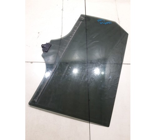 Стекло двери (заднее правое)