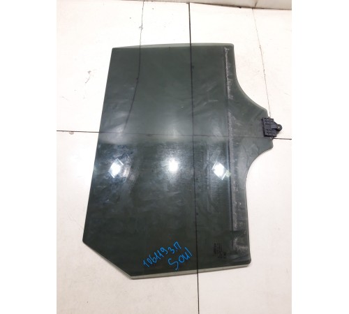 Стекло двери (заднее правое)