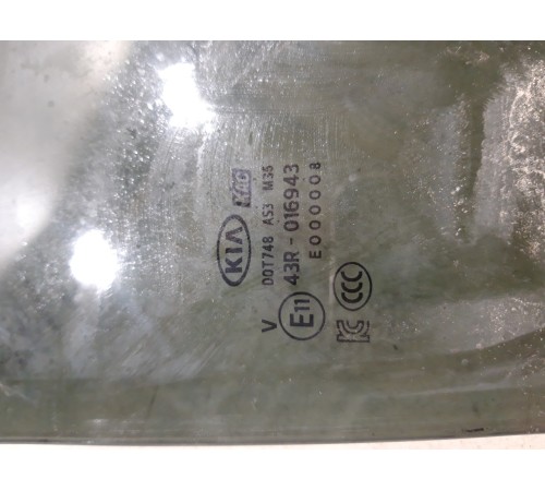 Стекло двери (заднее правое)