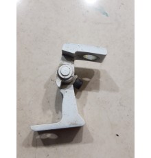 Петля двери(передняя правая верхняя)