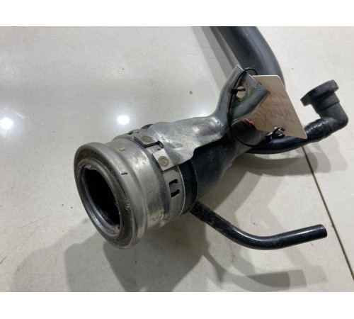 Горловина топливного бака