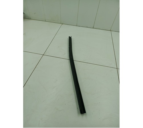 Уплотнитель стекла задний правый внутренний