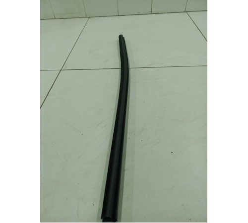 Уплотнитель стекла задний правый внутренний