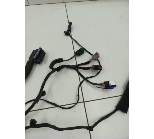Электропроводка двери передняя левая