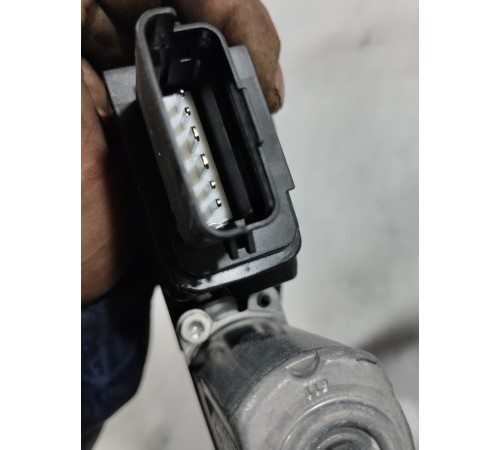 Стеклоподъемник передний правый