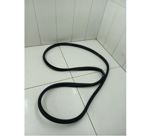 Уплотнитель двери передний правый