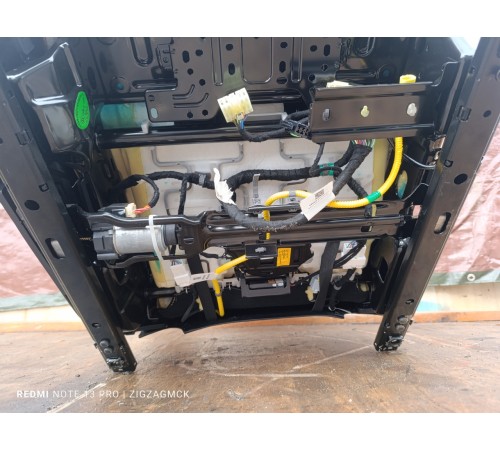 Сиденье переднее правое