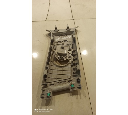 Обшивка центральной стойки(левая верхняя)