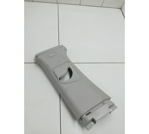 Обшивка центральной стойки (верхняя) левая