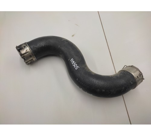 Патрубок системы охлаждения двигателя