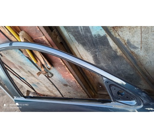 Дверь (передняя, правая)