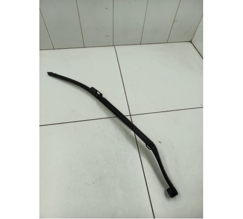 Поводок стеклоочистителя левый