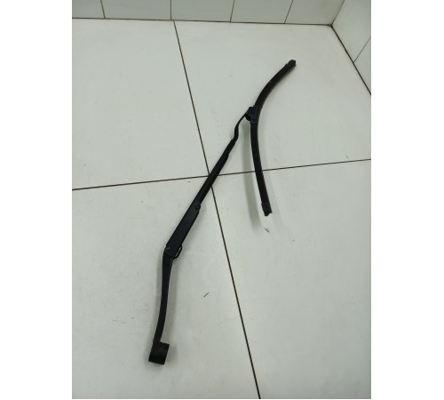 Поводок стеклоочистителя левый