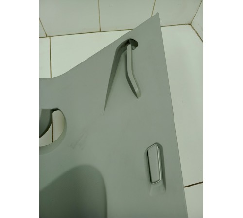 Обшивка багажника правая