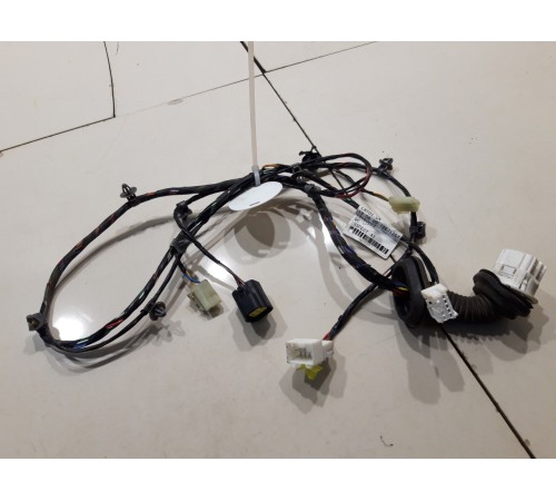 Электропроводка двери (передняя правая)