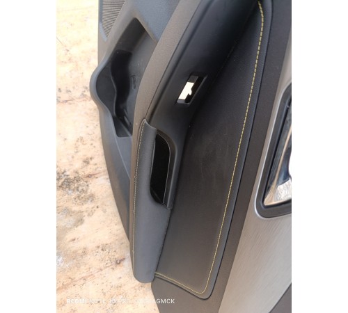 Обшивка двери задняя правая