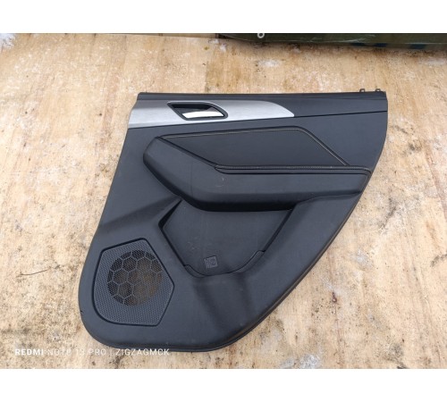 Обшивка двери задняя правая