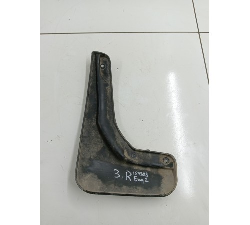 Брызговик задний правый