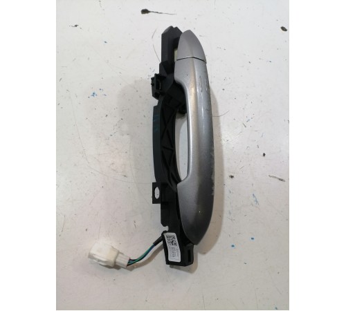 Ручка двери передняя правая наружная