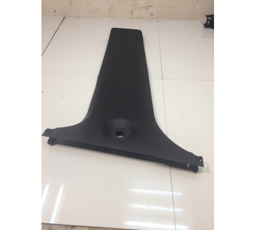 Обшивка левой стойка нижняя