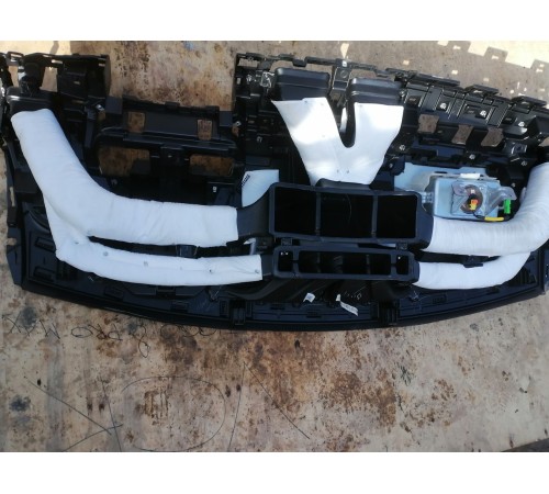 Панель салона , торпедо