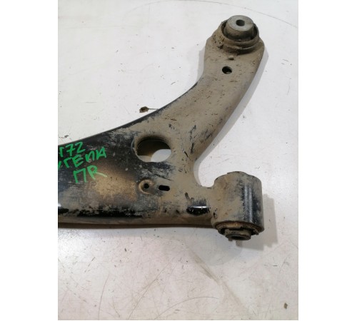 Рычаг подвески передний правый