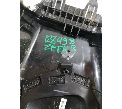 Декоративная накладка правой средней стойки (алькантара)