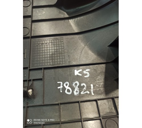 Обшивка стойки (передняя, левая)