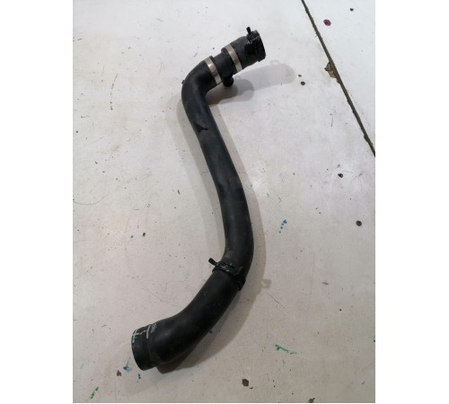 Патрубок системы охлаждения