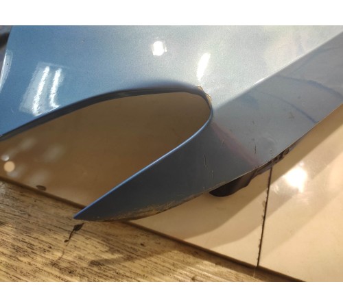 Крыло переднее правое