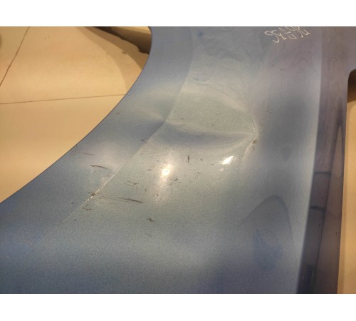 Крыло переднее правое