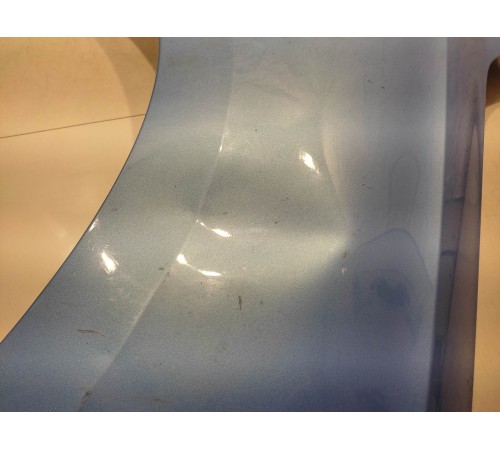 Крыло переднее правое