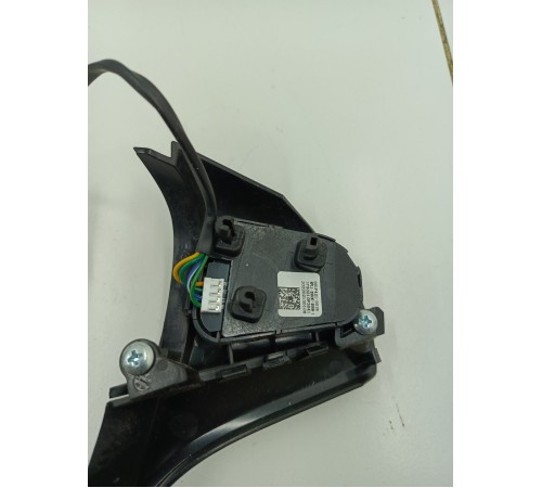 Кнопки руля многофункциональные