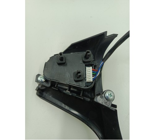 Кнопки руля многофункциональные