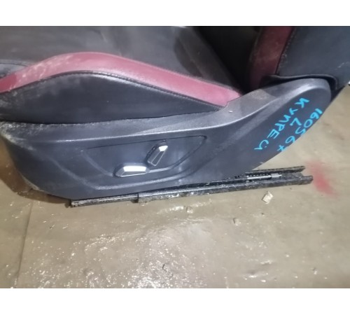 Сиденье переднее левое