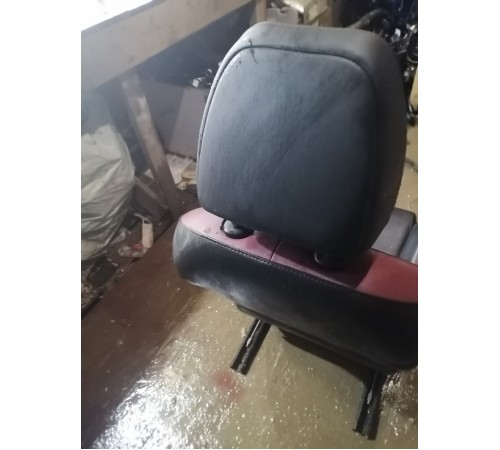 Сиденье переднее левое