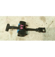 Ограничитель двери задней левой