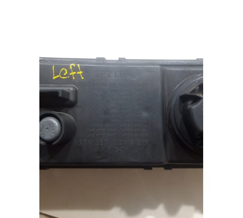 Дневной ходовой огонь левый