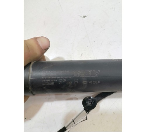 Амортизатор крышки багажника правый